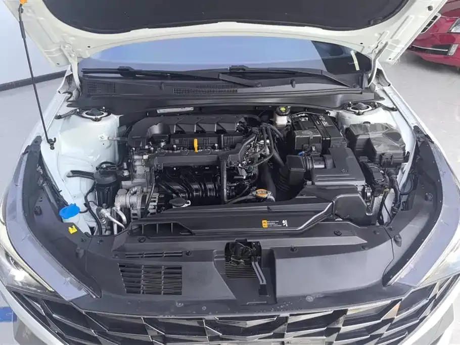 Hyundai Elantra 2023 из CN, фото 10