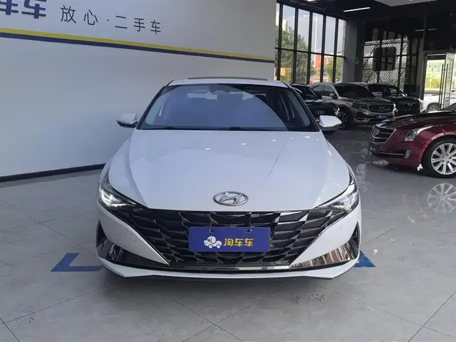 Hyundai Elantra 2023 из CN, фото 2