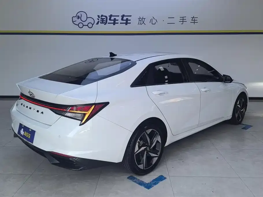 Hyundai Elantra 2023 из CN, фото 3