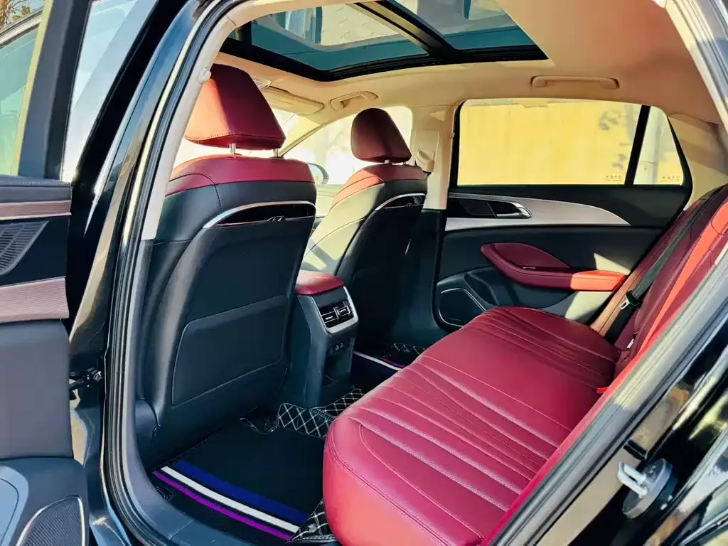 Hongqi H5 2024 из CN, фото 3