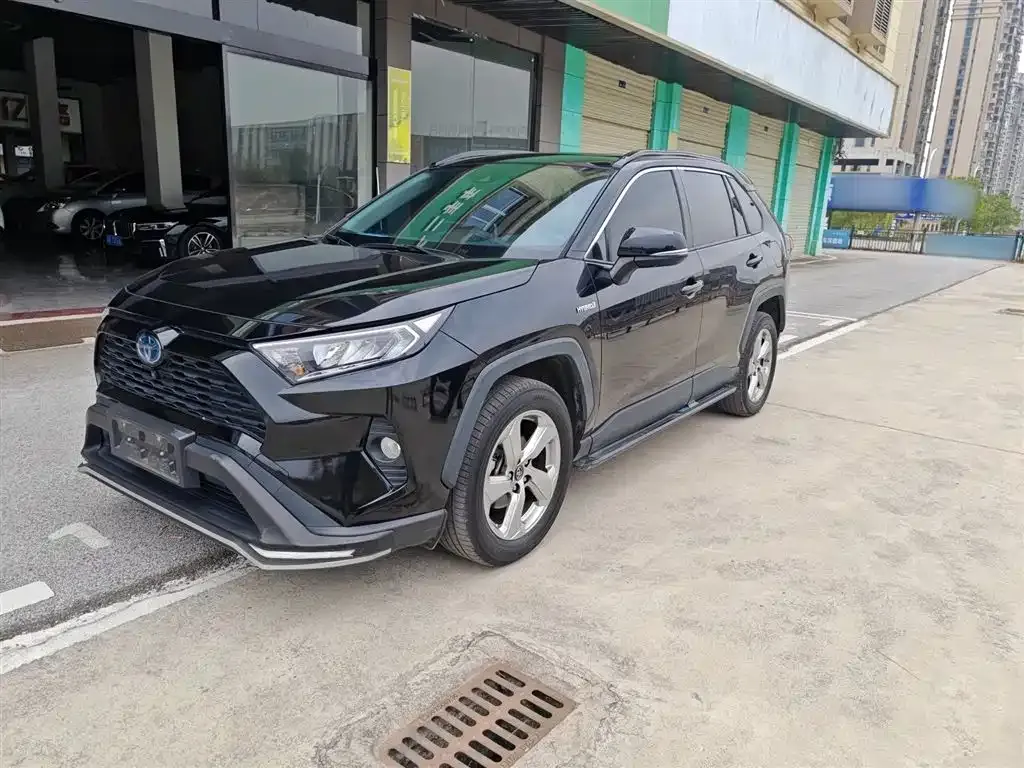 Toyota RAV4 2021 из CN, фото 1