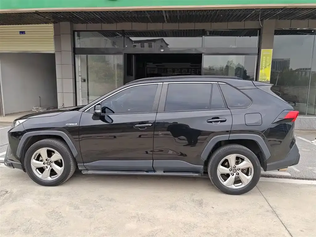 Toyota RAV4 2021 из CN, фото 2