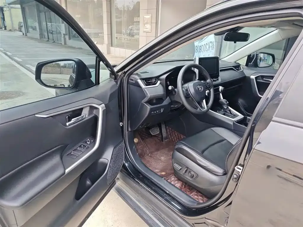 Toyota RAV4 2021 из CN, фото 6
