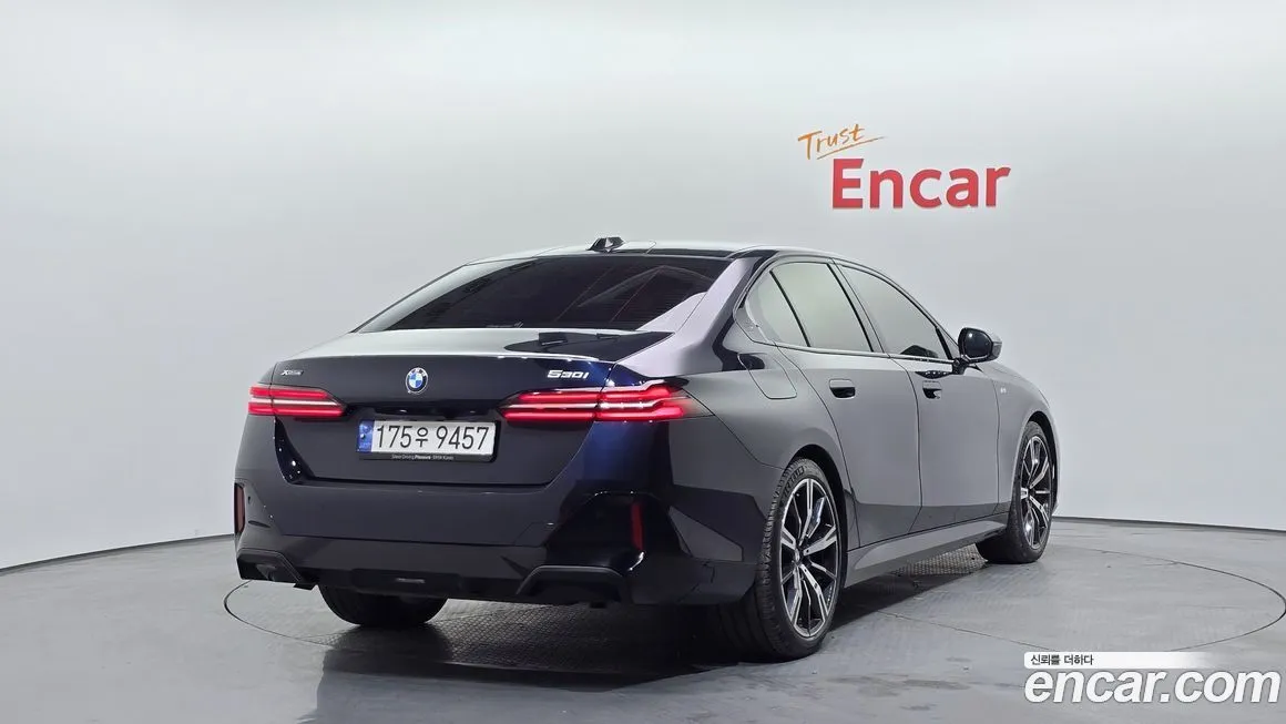 BMW 5-Series 2024 из KR, фото 3