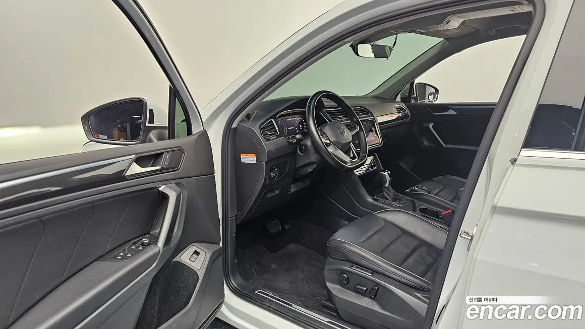 Volkswagen Tiguan 2021 из KR, фото 10
