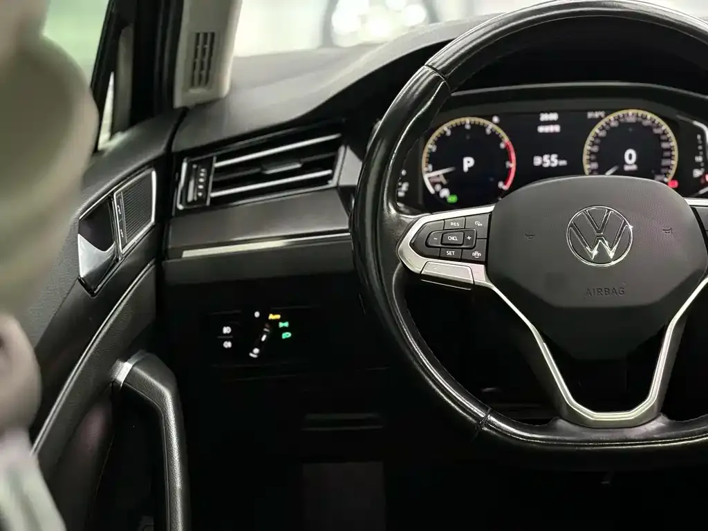 Volkswagen Magotan 2022 из CN, фото 2