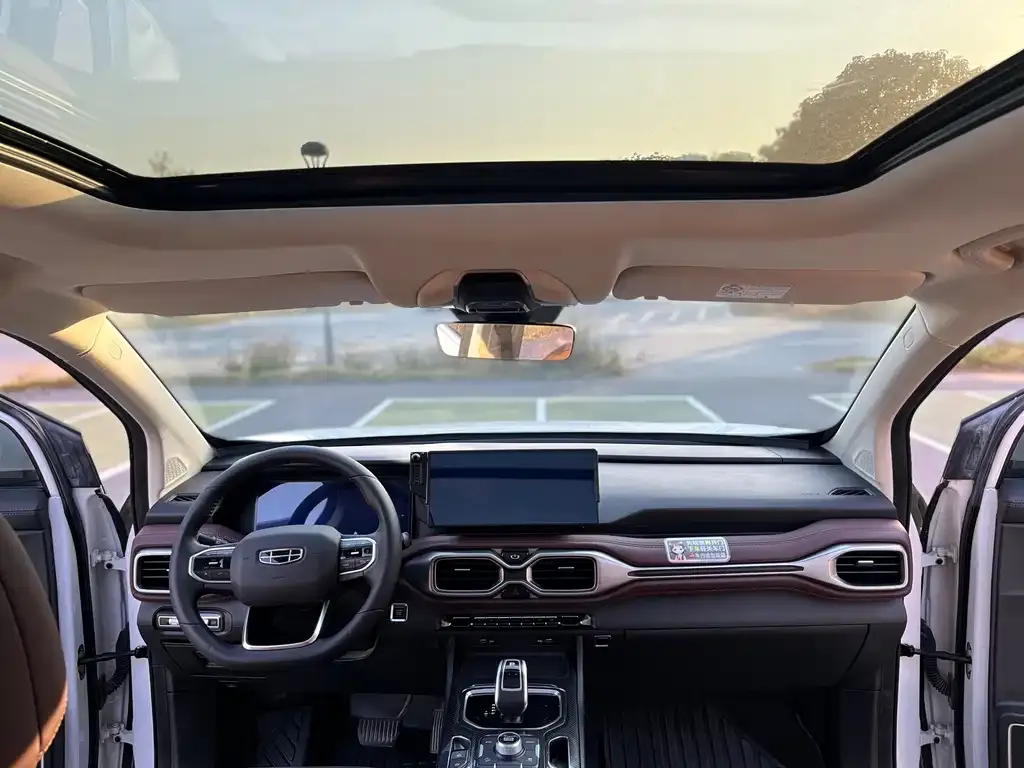 Geely Haoyue 2022 из CN, фото 2