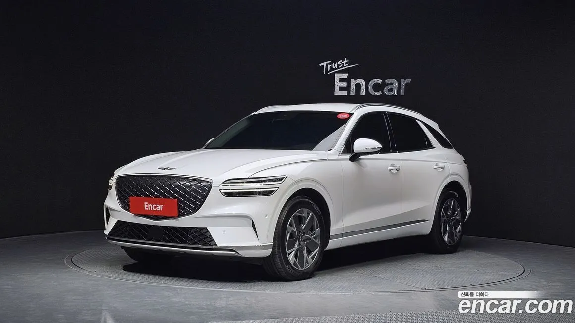 Genesis GV70 — фото 1