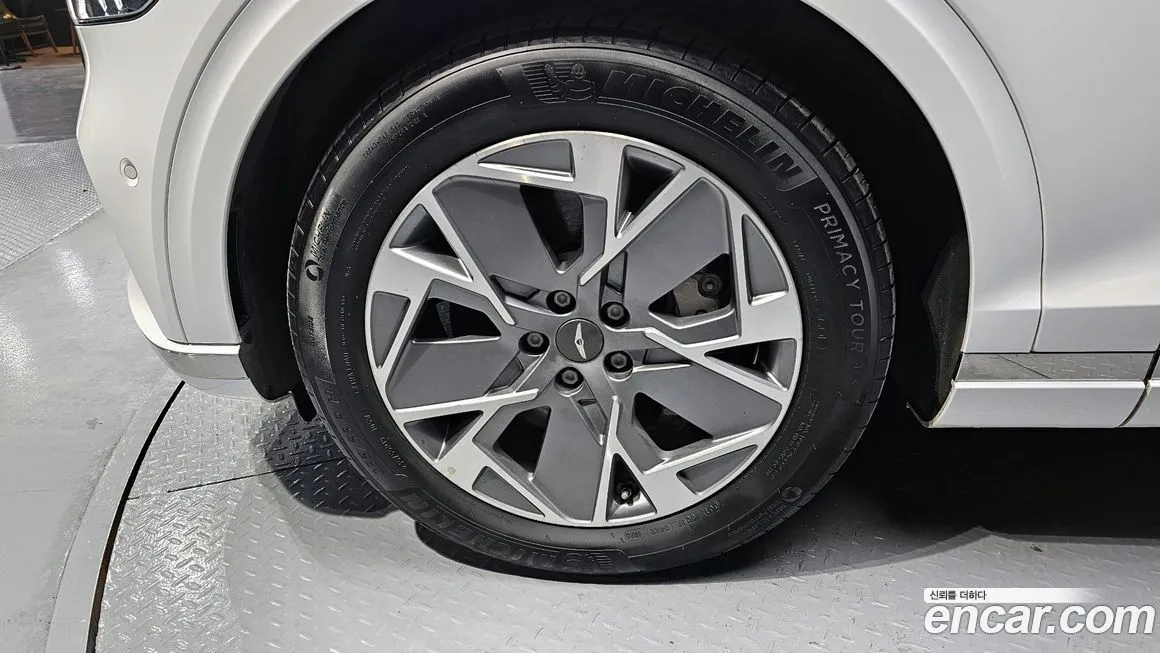 Genesis GV70 — фото 10