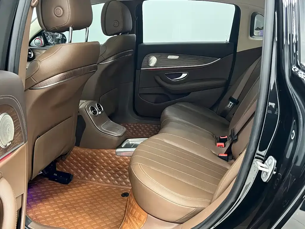 Mercedes-Benz E-Class 2021 из CN, фото 7