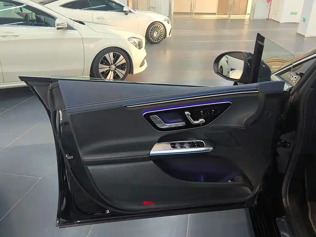 Mercedes-Benz EQE 2023 из CN, фото 2