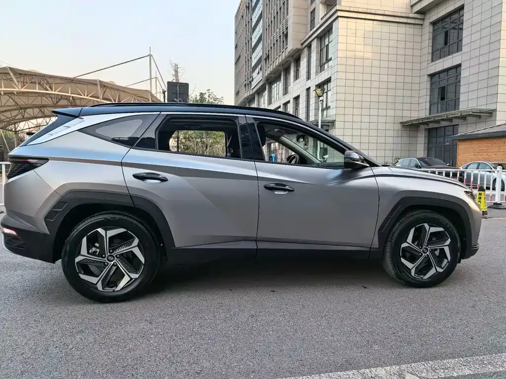 Hyundai Tucson 2023 из CN, фото 10