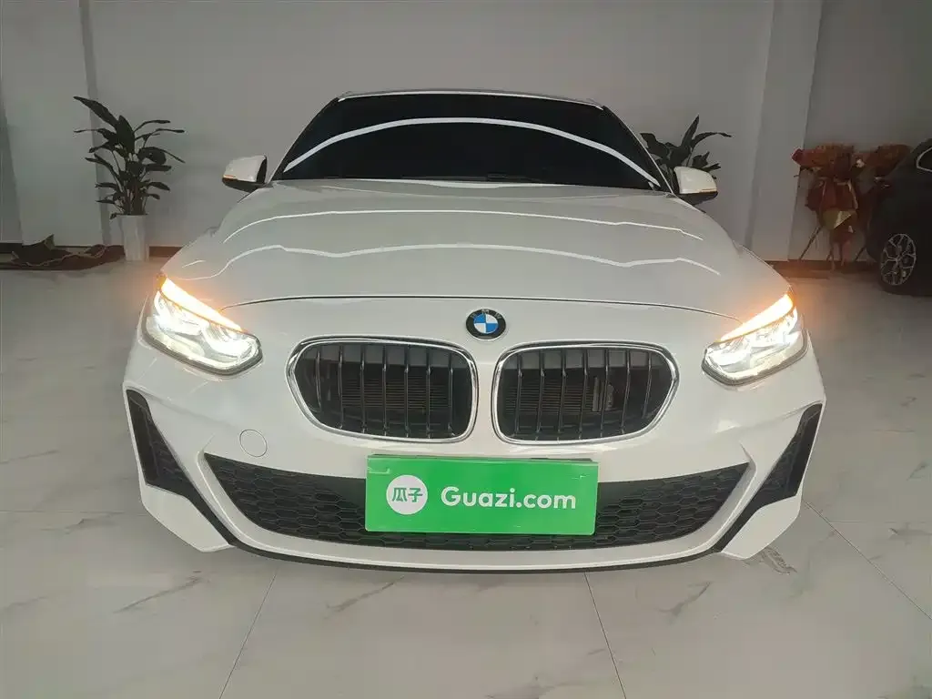 BMW 1 Series 2023 из CN, фото 3