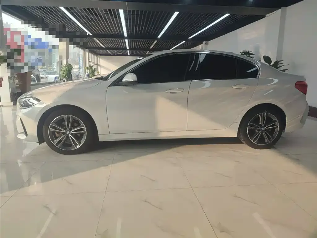 BMW 1 Series 2023 из CN, фото 5