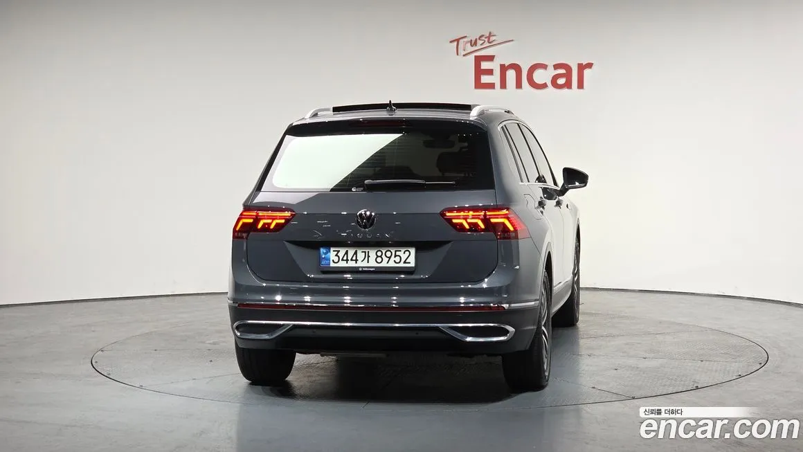 Volkswagen Tiguan — фото 10