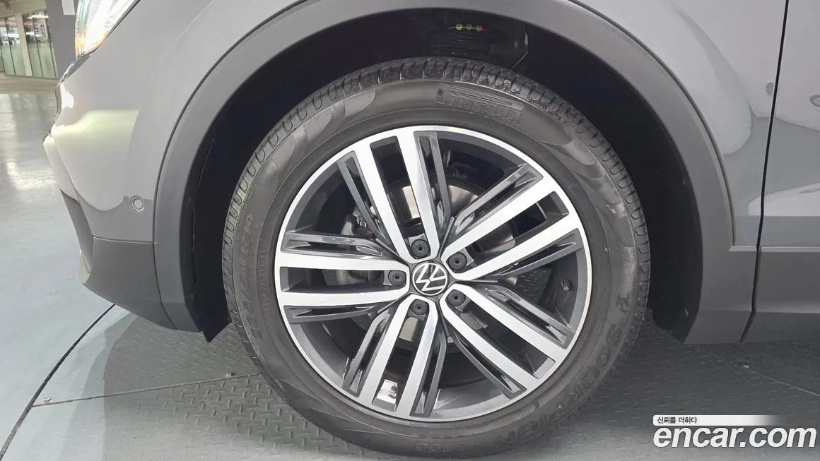 Volkswagen Tiguan — фото 5