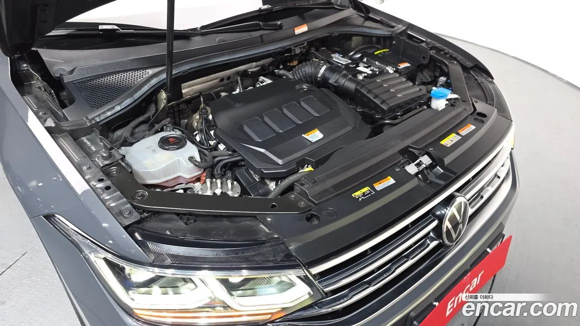 Volkswagen Tiguan — фото 8