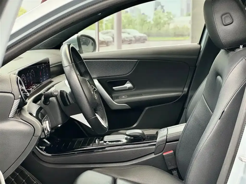 Mercedes-Benz A-Class 2023 из CN, фото 4