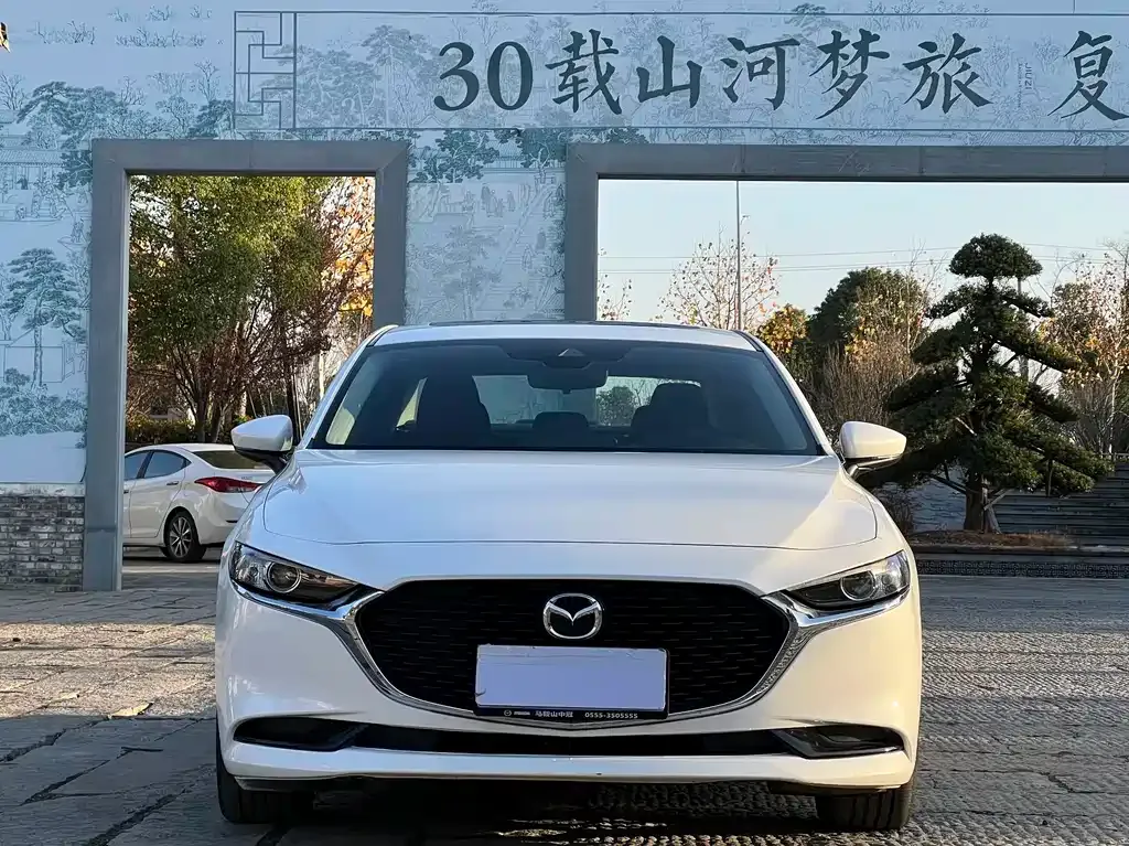 Mazda 3 Axela 2022 из CN, фото 2