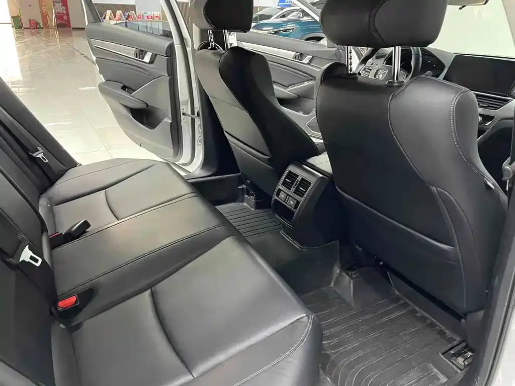Honda Accord 2021 из CN, фото 5