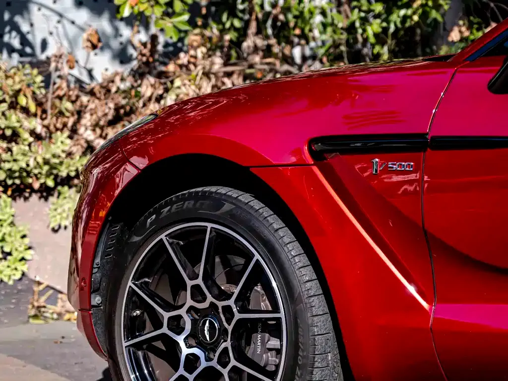 Aston Martin DBX 2021 из CN, фото 6