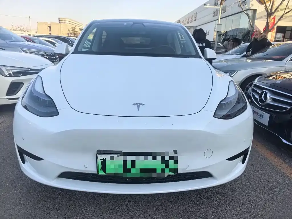 Tesla Model Y 2023 из CN, фото 1