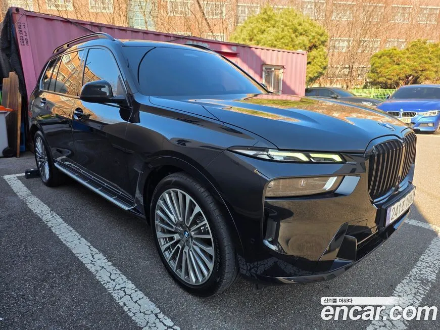 BMW X7 — фото 2