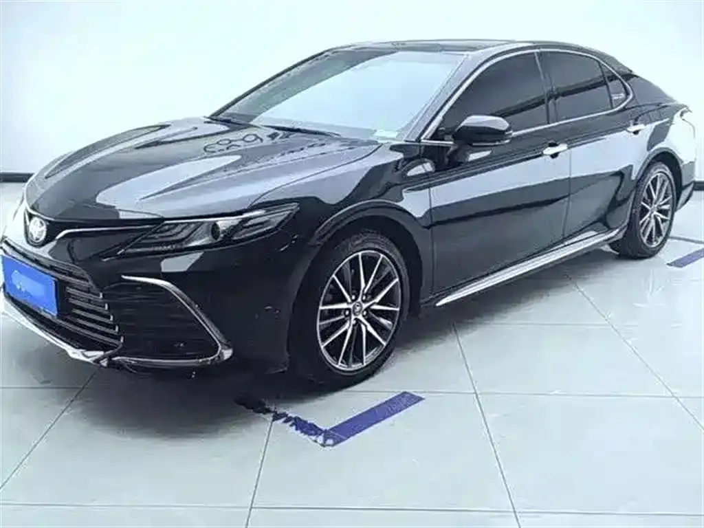 Toyota Camry 2023 из CN, фото 1