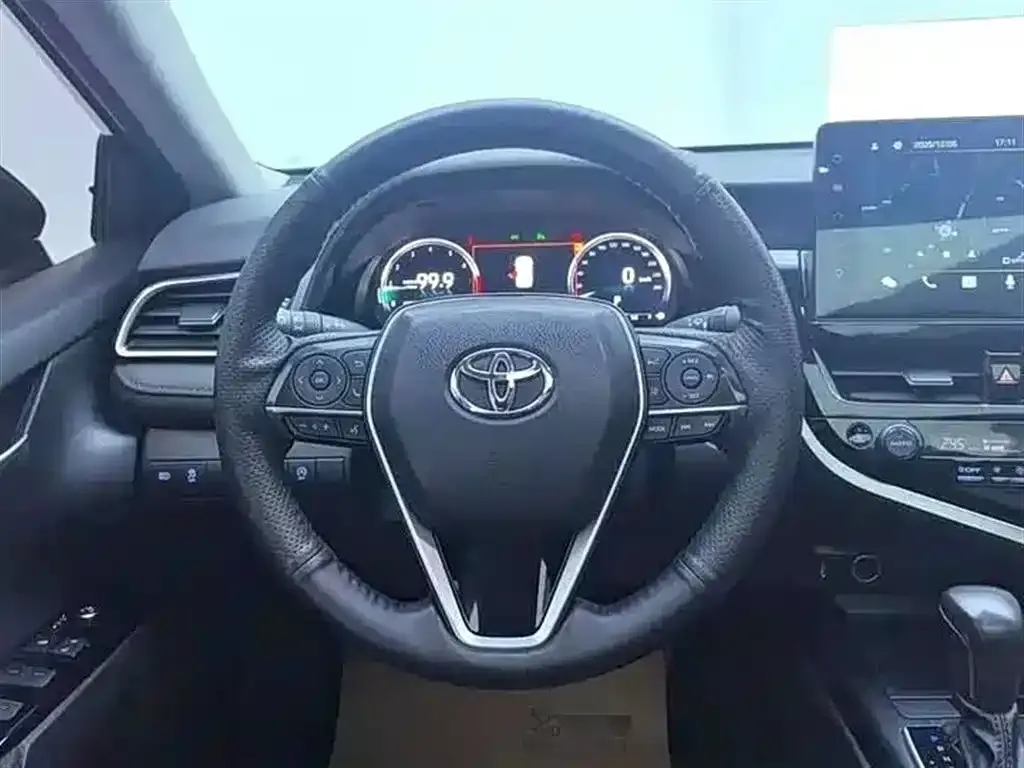 Toyota Camry 2023 из CN, фото 4
