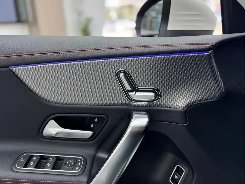 Mercedes-Benz A-Class 2024 из CN, фото 8