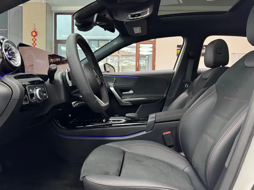 Mercedes-Benz A-Class 2024 из CN, фото 6
