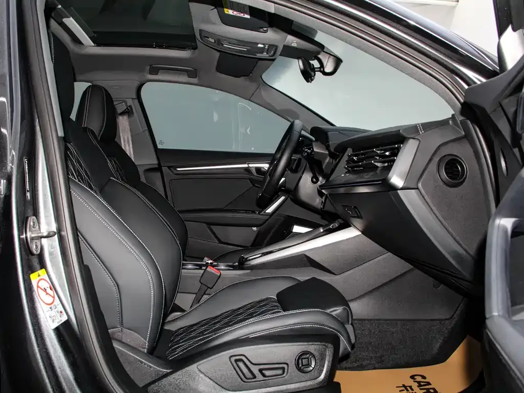 Audi A3 2025 из CN, фото 9