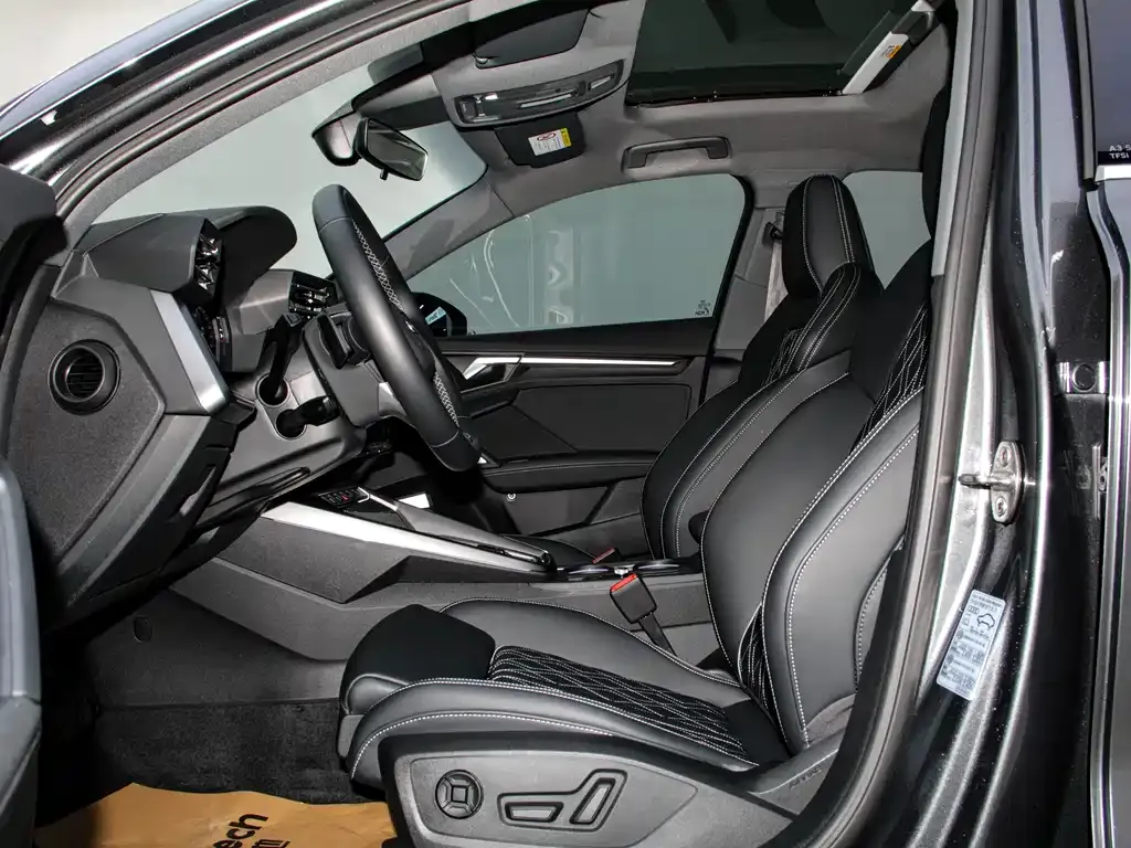 Audi A3 2025 из CN, фото 10