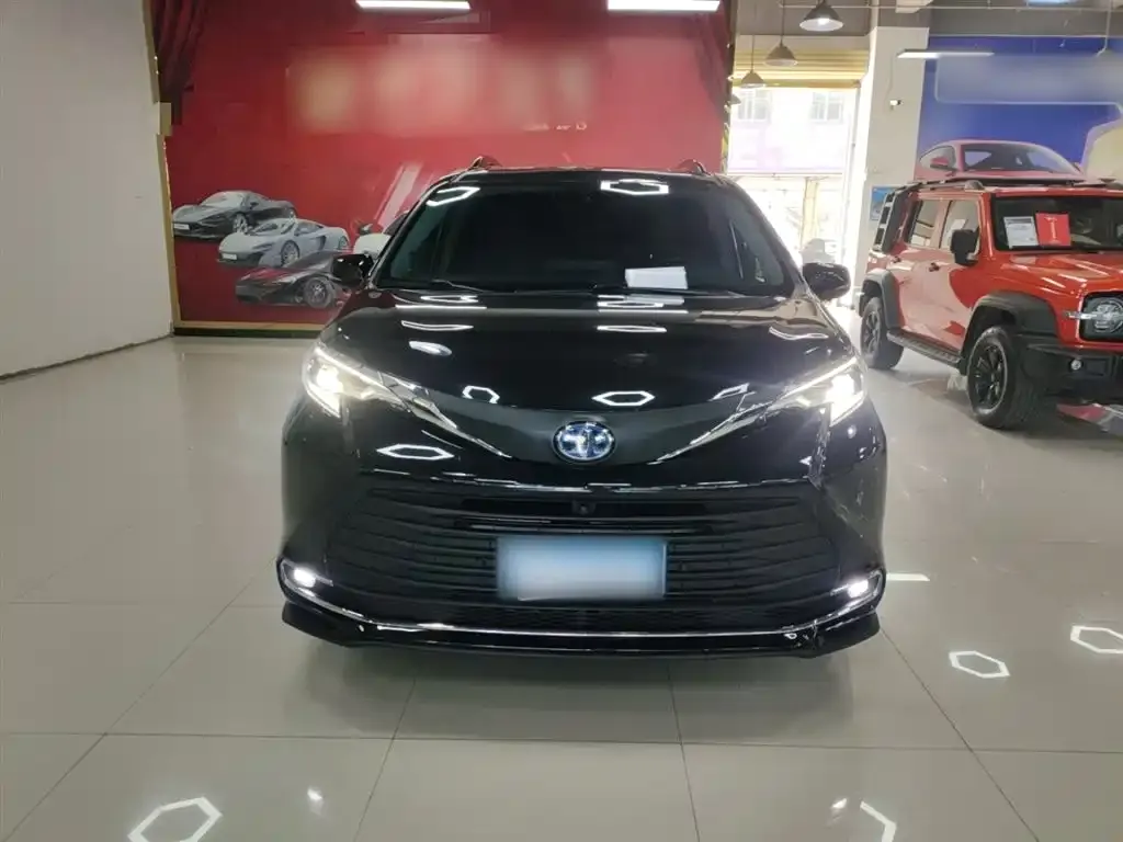 Toyota Sienna 2023 из CN, фото 8