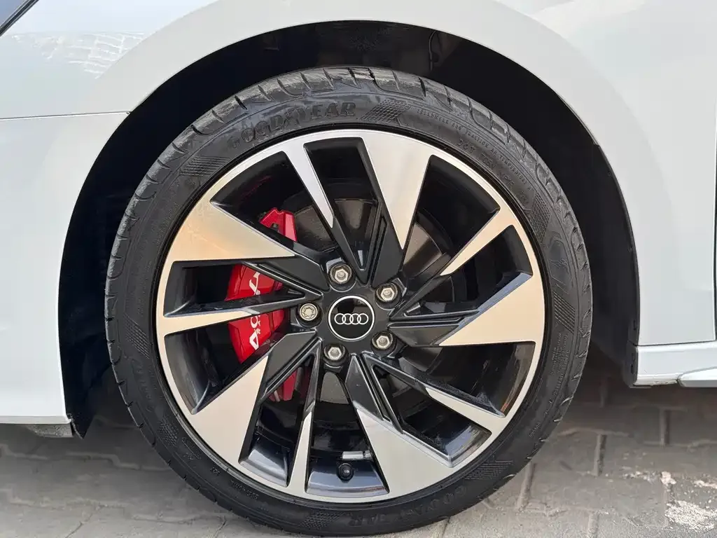 Audi A3 2022 из CN, фото 2