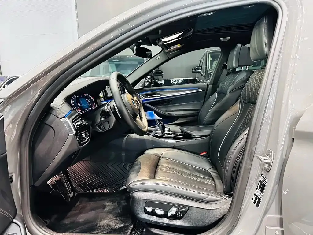 BMW 5 Series (Import) 2021 из CN, фото 3