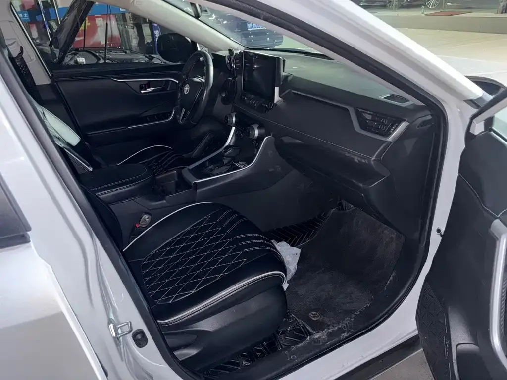 Toyota RAV4 2022 из CN, фото 8