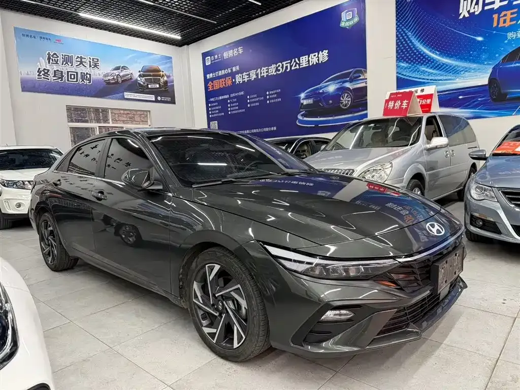 Hyundai Elantra 2023 из CN, фото 2