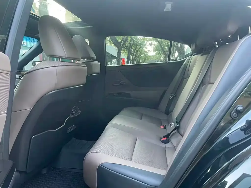 Lexus ES 2024 из CN, фото 3