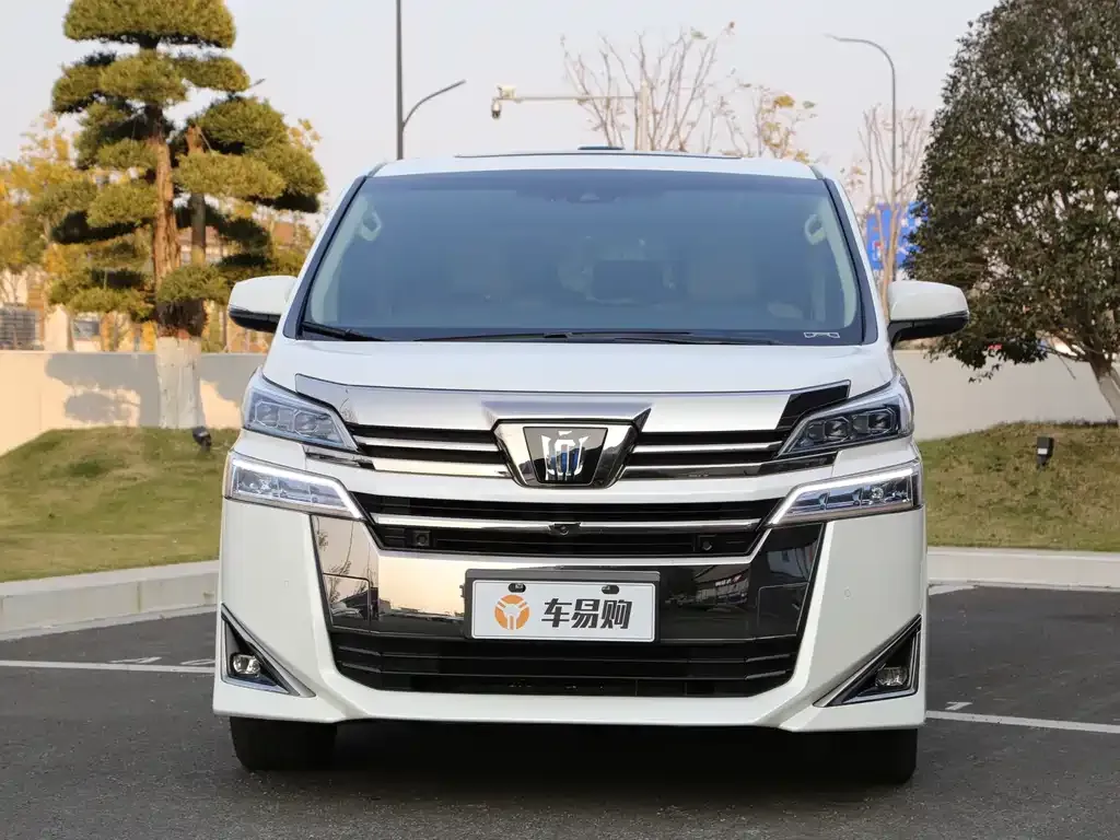 Toyota Vellfire 2022 из CN, фото 1