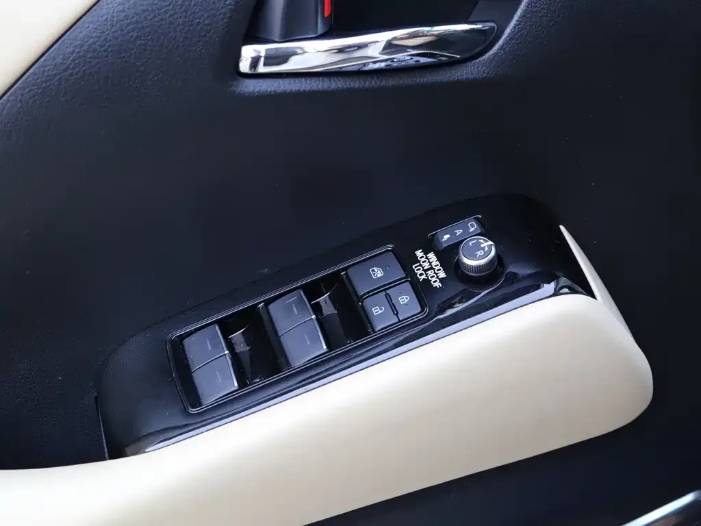 Toyota Vellfire 2022 из CN, фото 7