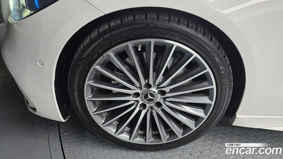 Mercedes-Benz C-Class 2023 из KR, фото 5