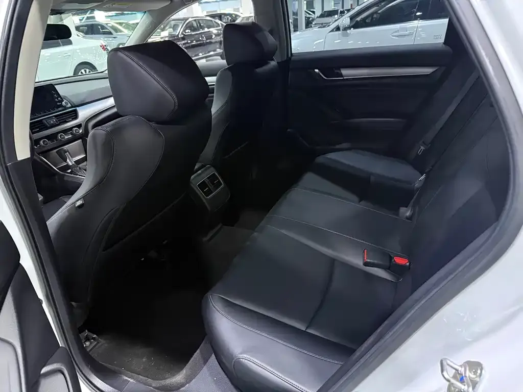 Honda Accord 2021 из CN, фото 4