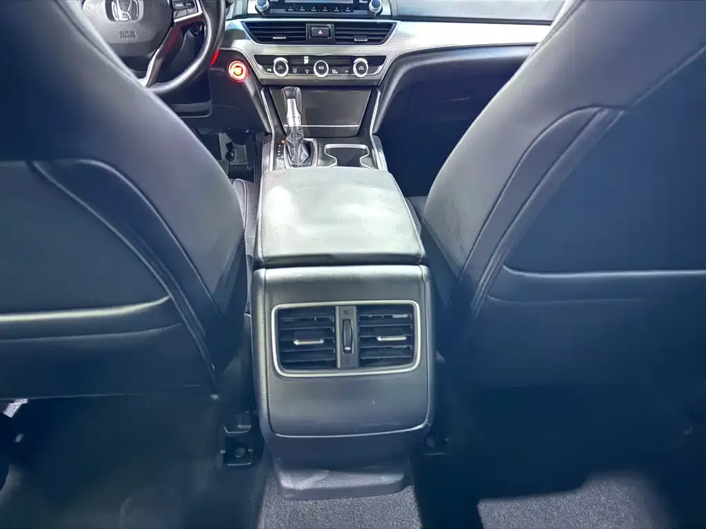 Honda Accord 2021 из CN, фото 3