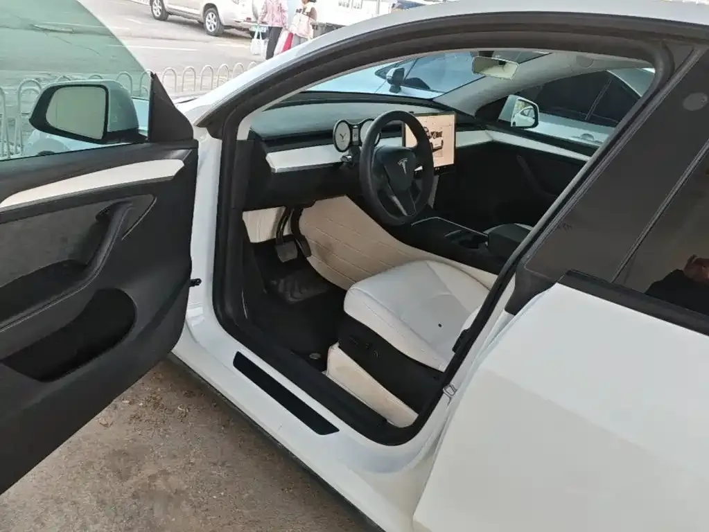 Tesla Model Y 2022 из CN, фото 8