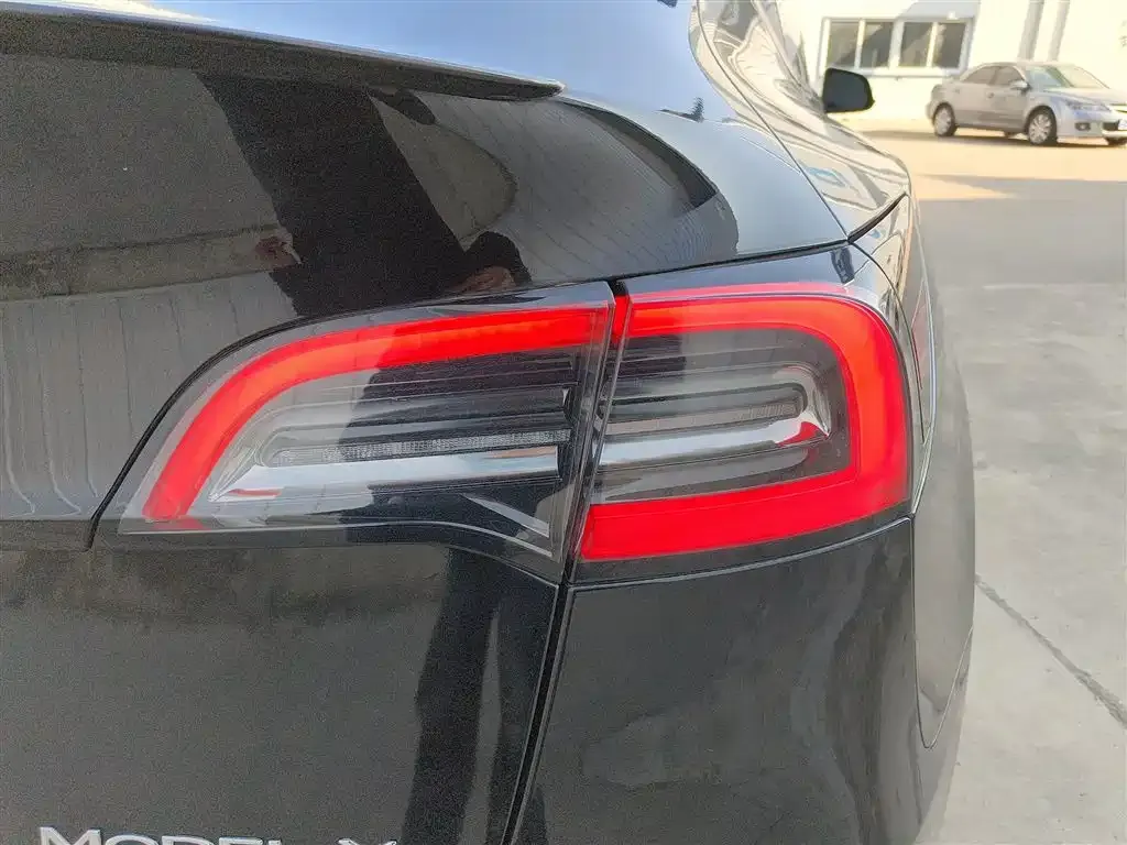 Tesla Model Y 2023 из CN, фото 8