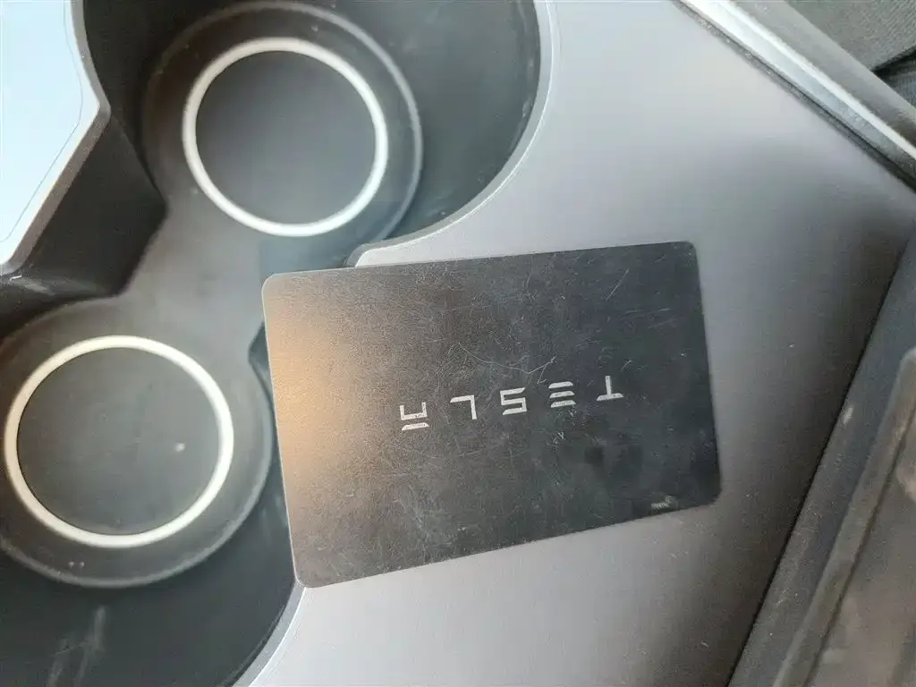 Tesla Model Y 2023 из CN, фото 9