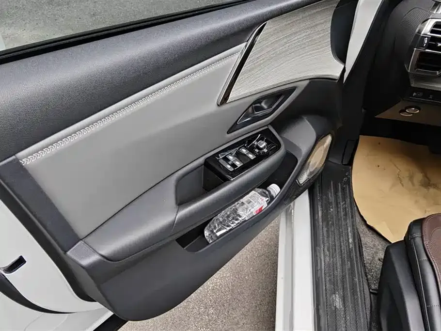 Citroen C5 X 2023 из CN, фото 3