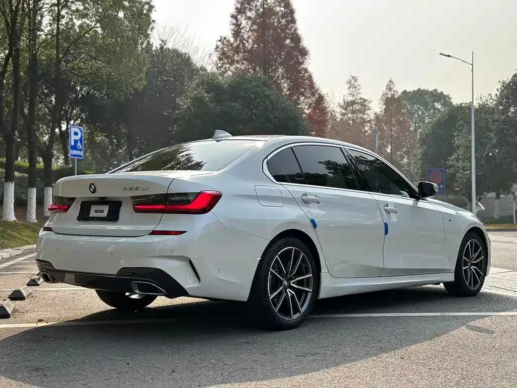 BMW 3 Series 2021 из CN, фото 7