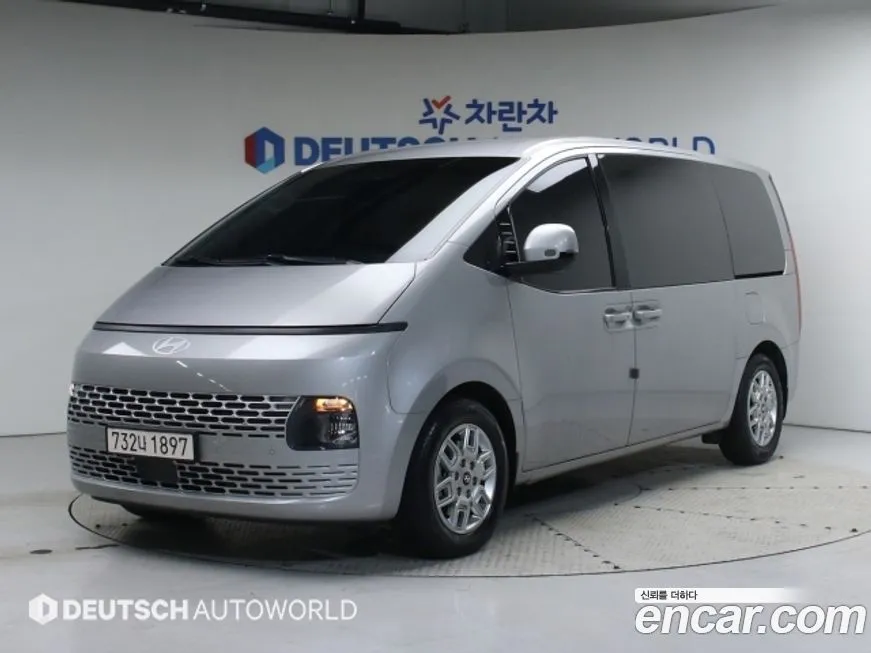 Hyundai Staria — фото 1